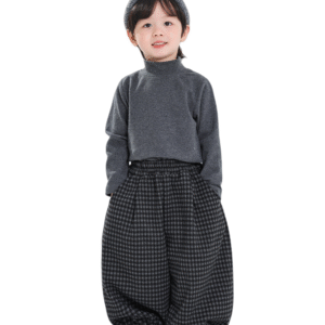 Trendy Toddler Turtleneck & Plaid Baggy Pants: Cozy Kids' Style